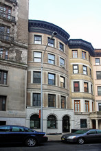 302 W 78th St in New York, NY - Building Photo - Building Photo