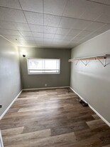 214 Old Hwy Rd in Huntley, MT - Building Photo