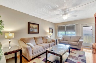 3017 Lincoln A in Boca Raton, FL - Building Photo - Building Photo
