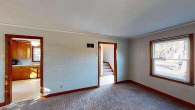 2144 Sunset Dr in Ames, IA - Building Photo - Building Photo