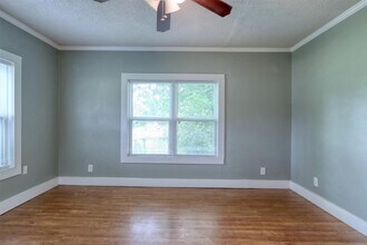 502 N 8th St in Midlothian, TX - Building Photo - Building Photo