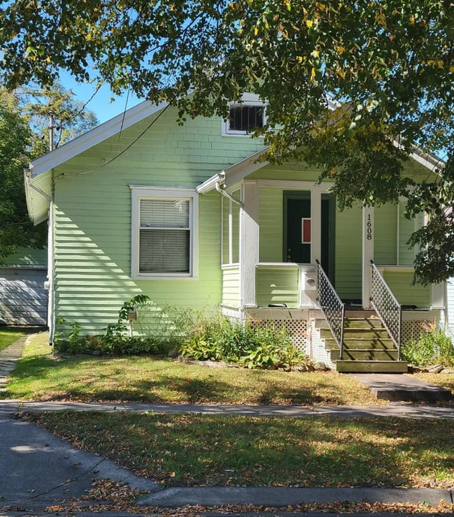 property at 1608 Kent St