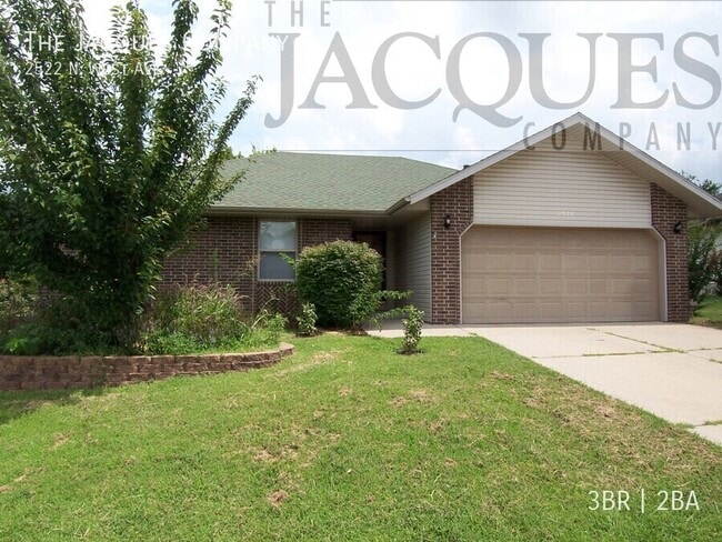 property at 2522 N West Ave