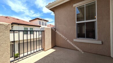 5005 Golondrina Way in Oceanside, CA - Building Photo - Building Photo