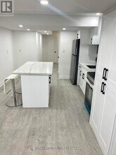 339 Fleetwood Dr in Oshawa, ON - Building Photo - Building Photo