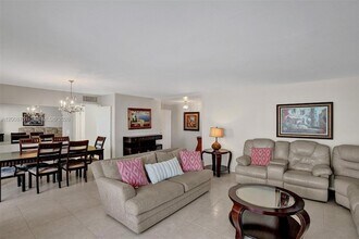 4280 Galt Ocean Dr, Unit 2K in Fort Lauderdale, FL - Foto de edificio - Building Photo