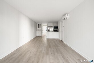 29 Village Rd in Milford, CT - Building Photo - Building Photo