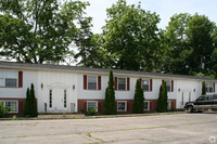 608 E Main St in Palmyra, NY - Building Photo - Building Photo