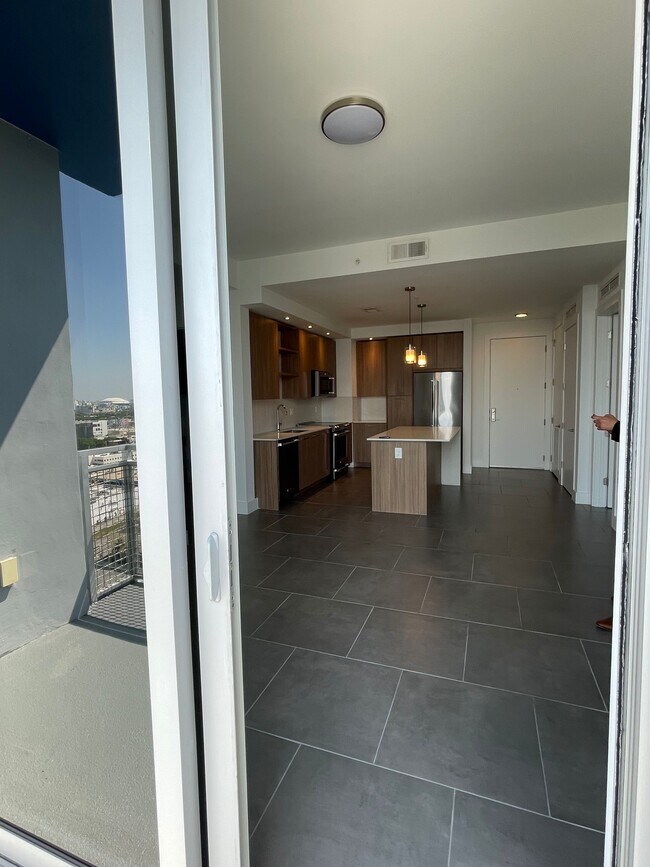 250 NE 27th St, Unit A1 in Miami, FL - Building Photo - Building Photo