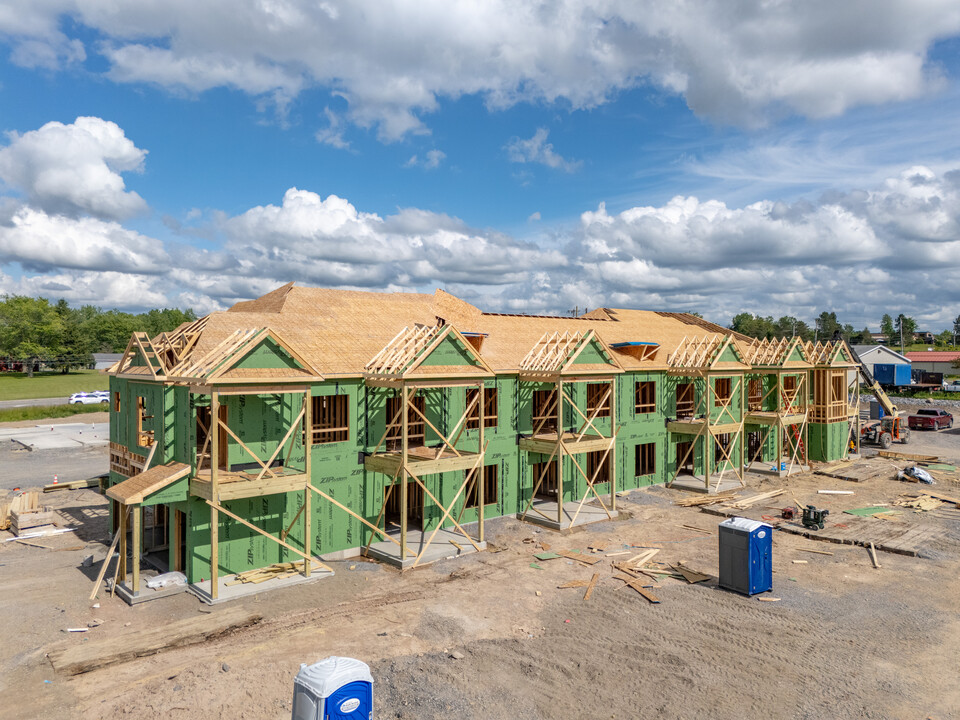 The Springs at West Seneca in Buffalo, NY - Building Photo