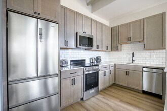 5600 N Sheridan Rd in Chicago, IL - Building Photo - Building Photo
