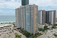 The Hemispheres in Hallandale Beach, FL - Foto de edificio - Building Photo