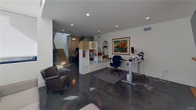 504 W Balboa Blvd in Newport Beach, CA - Building Photo - Building Photo