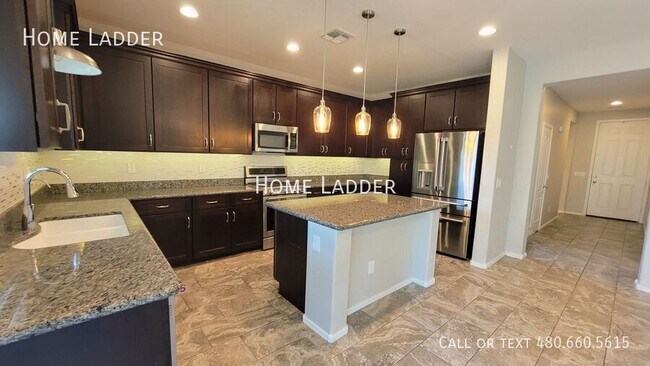 12034 W Tether Trl in Peoria, AZ - Building Photo - Building Photo