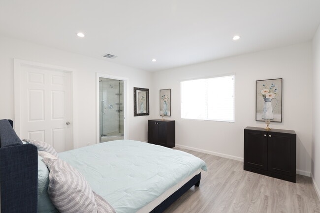 18623 Bryant St in Los Angeles, CA - Building Photo - Building Photo