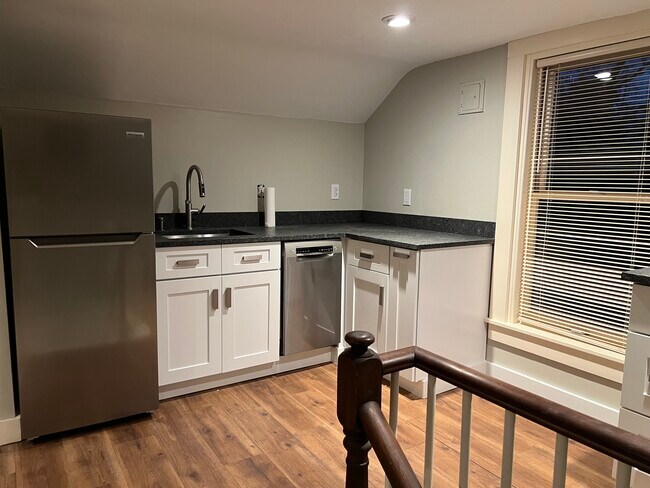 955 Woodbury Ave in Portsmouth, NH - Building Photo - Building Photo