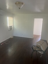 2575 S Barrington Ave in Los Angeles, CA - Building Photo - Building Photo