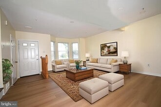 1389 Walkabout Ct in Eldersburg, MD - Building Photo - Building Photo