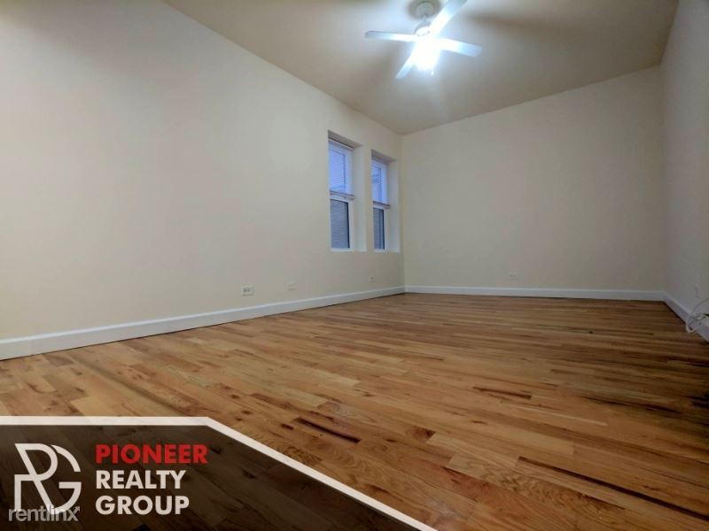 2359 N Drake Ave in Chicago, IL - Building Photo