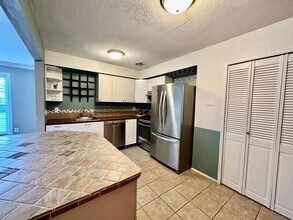 6919 Harvard Ln in Canton Township, MI - Building Photo - Building Photo