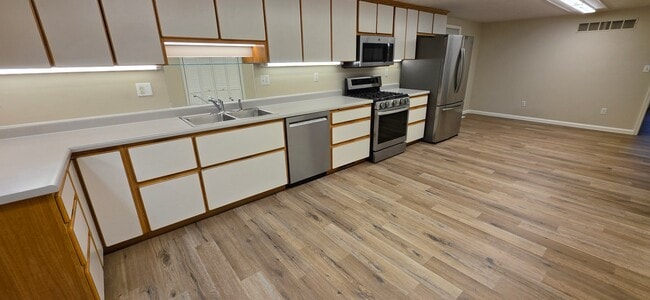 3803 Granville Ave in Bartonville, IL - Building Photo - Building Photo