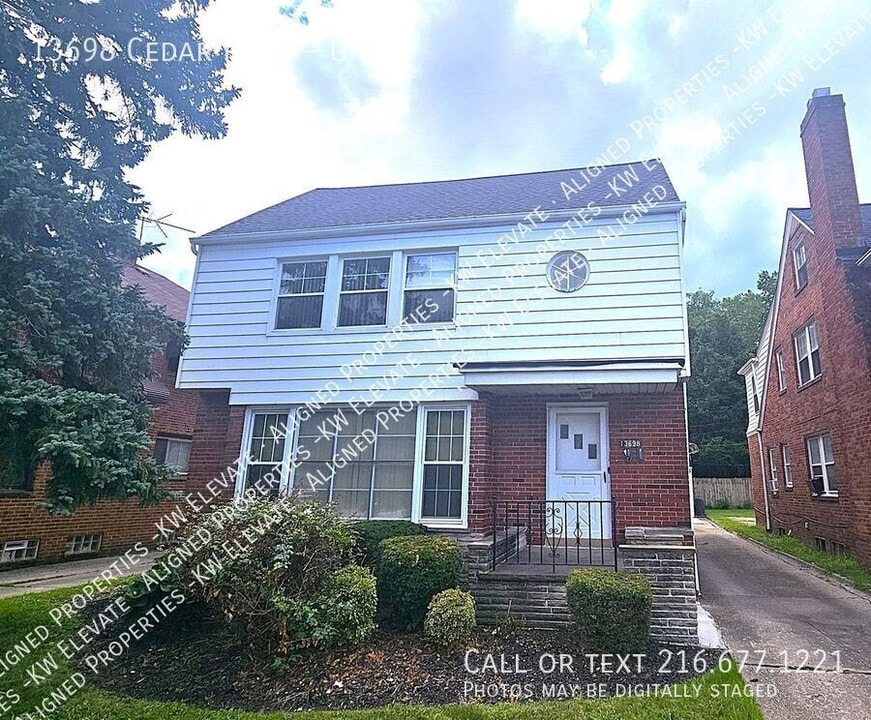 13698 Cedar Rd in University Heights, OH - Building Photo