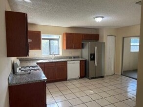 6017 Westfall Rd in Greenacres, FL - Building Photo - Building Photo