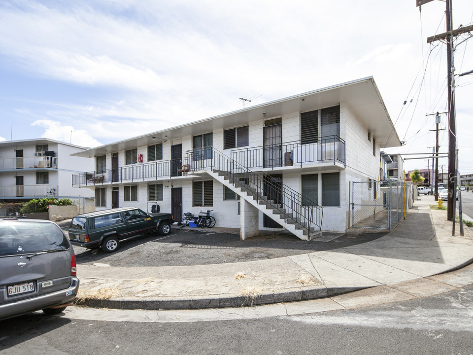 94-106 Pupupuhi St in Waipahu, HI - Building Photo