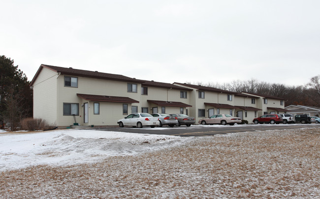 Bowman Lane Townhouses in Menomonie, WI - Building Photo - Building Photo