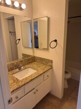 4686 Pinecrest Cir, Unit hb in Huntington Beach, CA - Foto de edificio - Building Photo