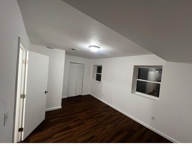 280 Seaview Ave in Jersey City, NJ - Building Photo - Building Photo