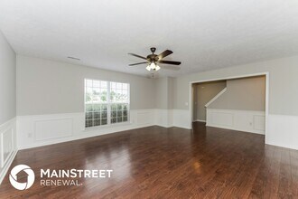 2010 Pearson Ln in La Vergne, TN - Building Photo - Building Photo