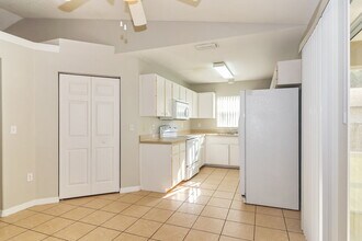 7180 Mauna Loa Blvd in Sarasota, FL - Building Photo - Building Photo