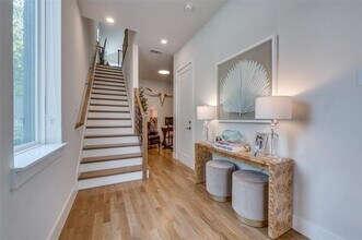 9142 Prado Ln in Dallas, TX - Building Photo - Building Photo