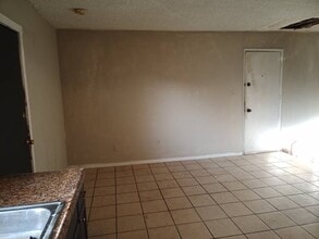 2209 Cedro Ct in Bakersfield, CA - Building Photo - Building Photo