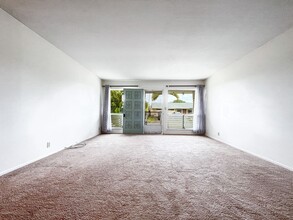 1202 Akamai St in Kailua, HI - Building Photo - Building Photo