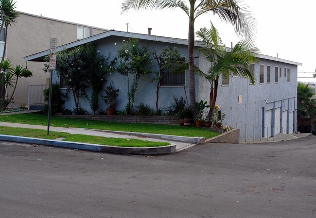 304 Maryland St in El Segundo, CA - Building Photo - Building Photo