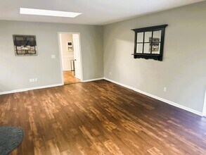 251 Honey Jane Dr in Dayton, OH - Foto de edificio - Building Photo