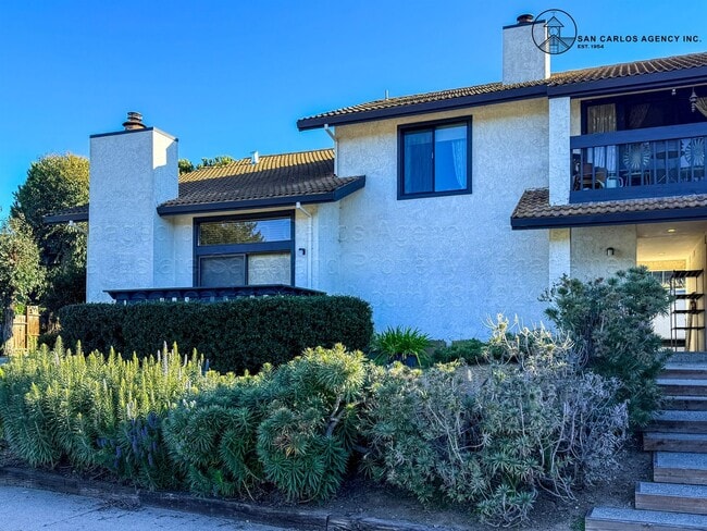 property at 13 Vía Contenta