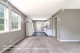 102 Valley View Cir in Clarksville, TN - Building Photo - Building Photo