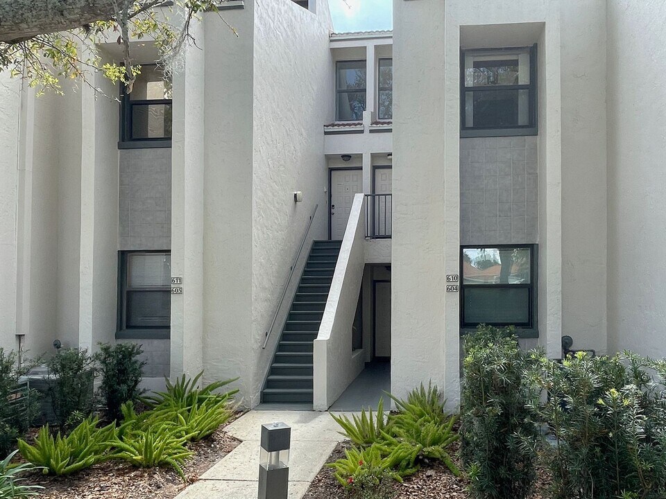 610 Sweetbay Cir in Winter Haven, FL - Foto de edificio