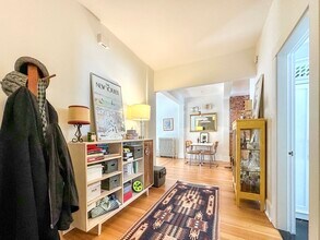 34 Stanton Rd in Brookline, MA - Building Photo - Building Photo