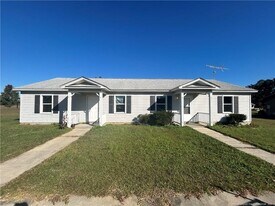 1378 Singletree Ln in Raeford, NC - Building Photo