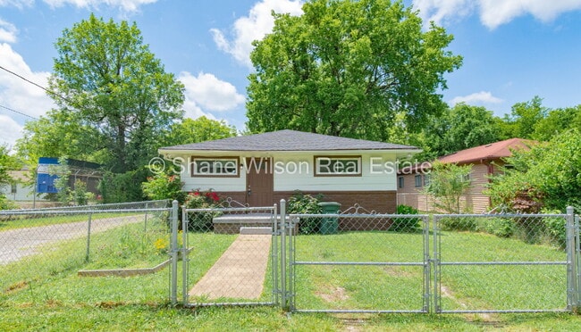 property at 2110 Appling St