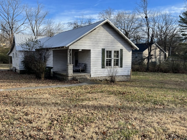 property at 422 Circle Dr