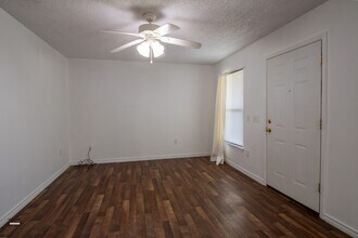 33 Grant Gill Ln in Wichita Falls, TX - Building Photo - Building Photo