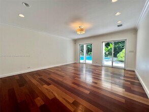 6150 SW 92nd St in Miami, FL - Building Photo - Building Photo
