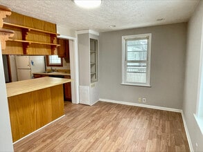 995 Nevin St in Akron, OH - Foto de edificio - Building Photo