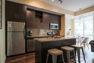 339 Adelaide St E in Toronto, ON - Building Photo - Building Photo