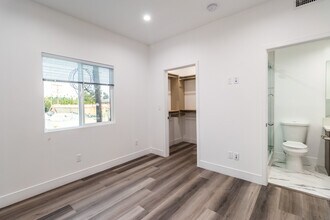 2150 S West View St in Los Angeles, CA - Building Photo - Building Photo